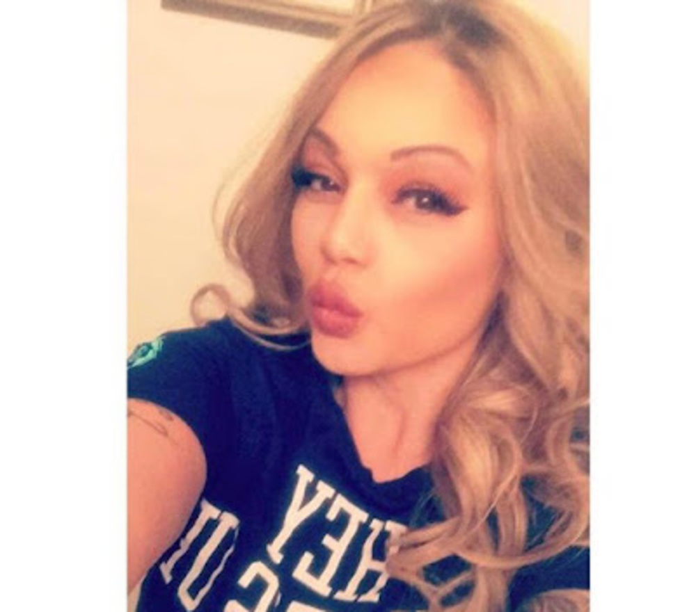 Meet your Posher, Claudia